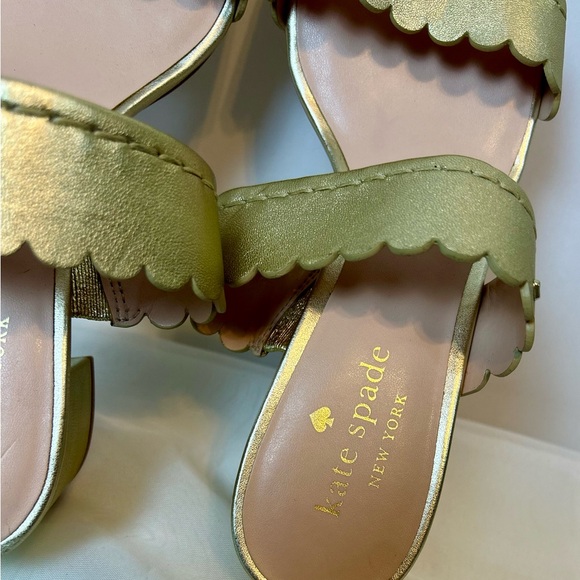 New Kate Spade Chrissie Gold Scalloped heeled Sandals / size 6.5 - Picture 11 of 13